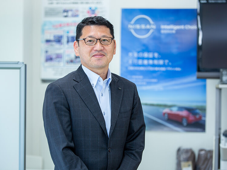 日産大阪販売株式会社 | U CARS伊丹 | スタッフ写真